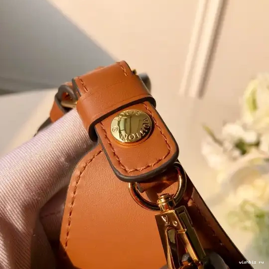 WIS Bag（2019 Show） Belt Spring Louis Vuitton 0704